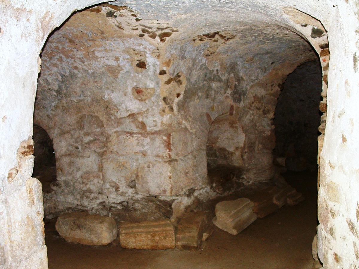 Uzerche - Ancienne abbatiale Saint-Pierre - Crypte 