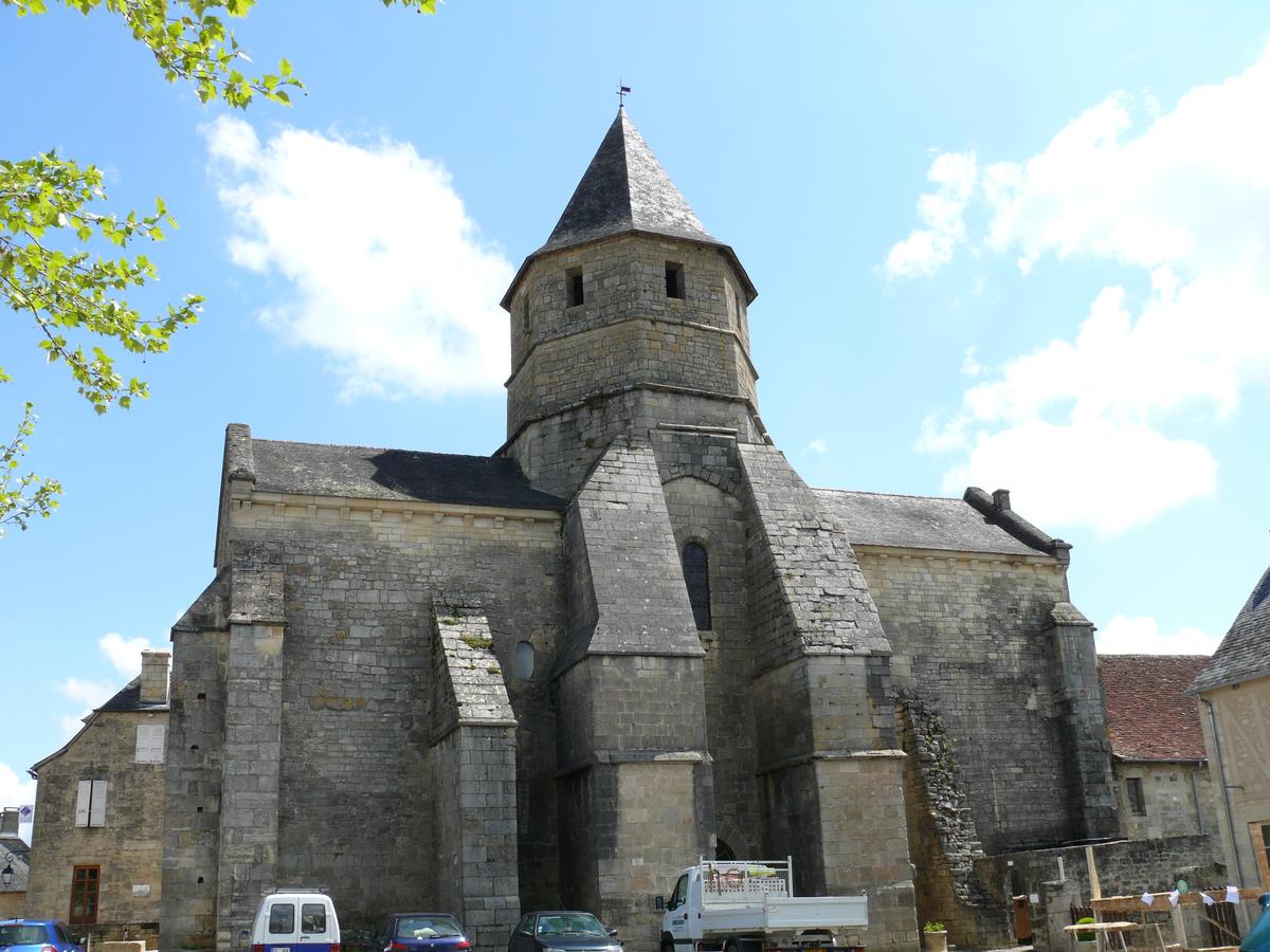 Saint-Robert - Eglise Saint-Robert - Mur de fermeture du transept à la jonction de la nef qui a disparu 