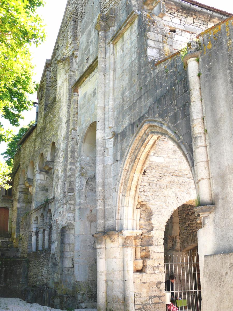 Flavigny-sur-Ozerain - Ancienne abbaye Saint-Pierre - Vestiges de l'ancienne abbatiale 