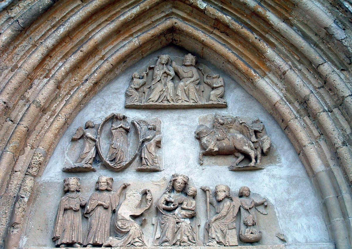 Crécy-la-Chapelle - Collégiale Notre-Dame - Tympan du portail occidental 