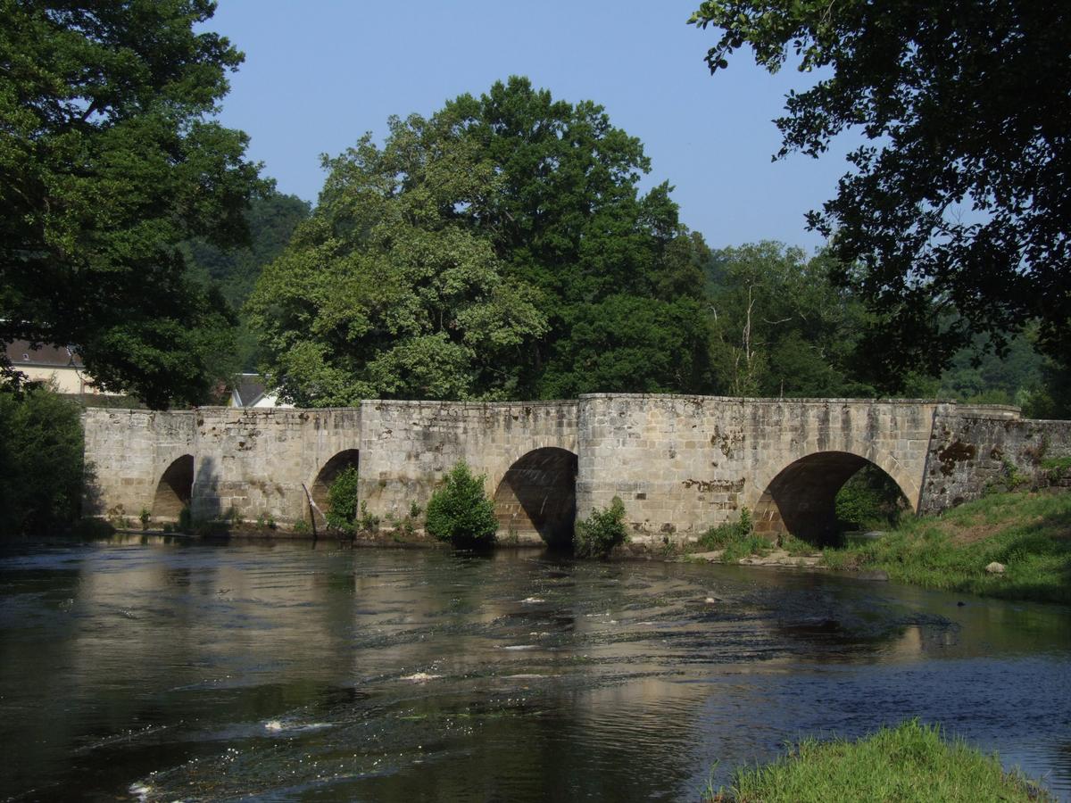 Moutier-d'Ahun - Pont «romain» - Côté amont 