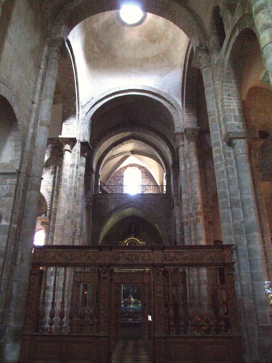 Chambon-sur-Voueize - Ancienne abbatiale Sainte-Valérie - Transept et clôture du choeur 