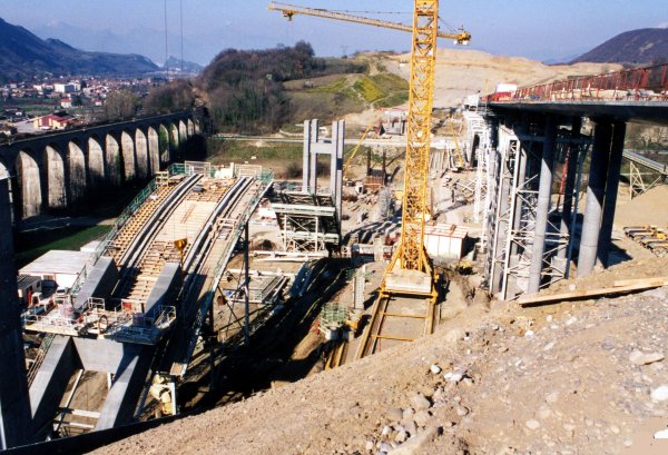 Crozet Viaduct.Overview of the construction works 