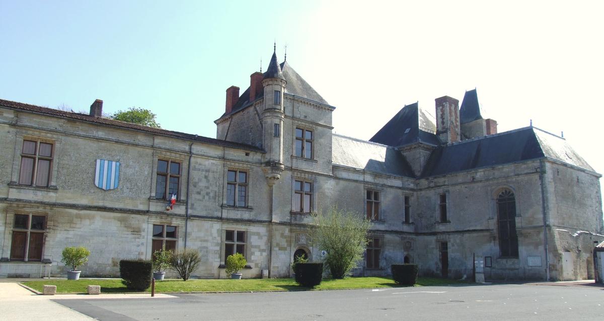 Château de Coulonges-sur-l'Autize 