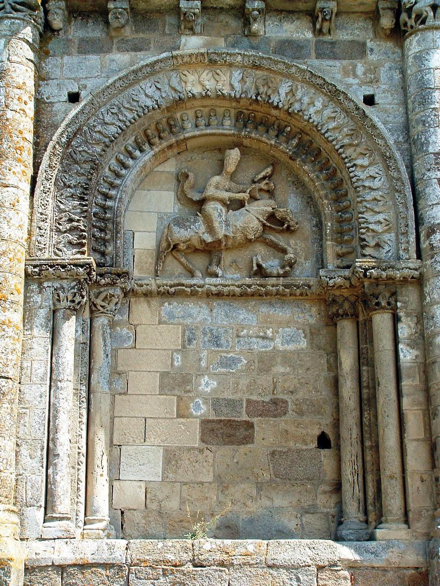 Parthenay-le-Vieux - Eglise Saint-Pierre - Fausse-porte de gauche 