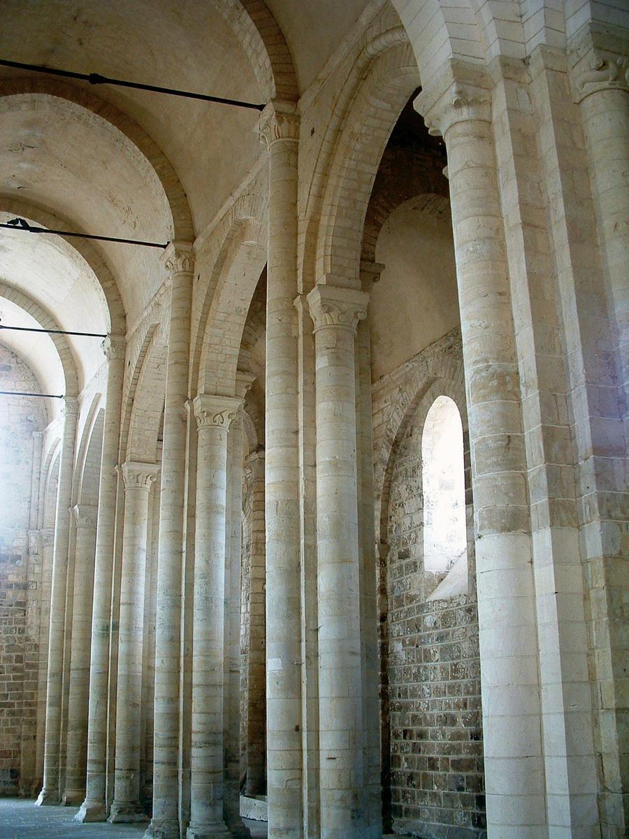 Parthenay-le-Vieux - Eglise Saint-Pierre - Nef - Elévation 