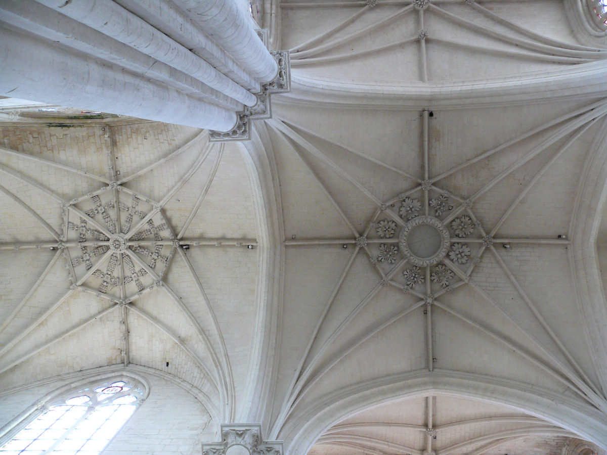 Saint-Maixent-l'Ecole - Eglise Saint-Maixent (ancienne abbaye) - Croisée du transept 