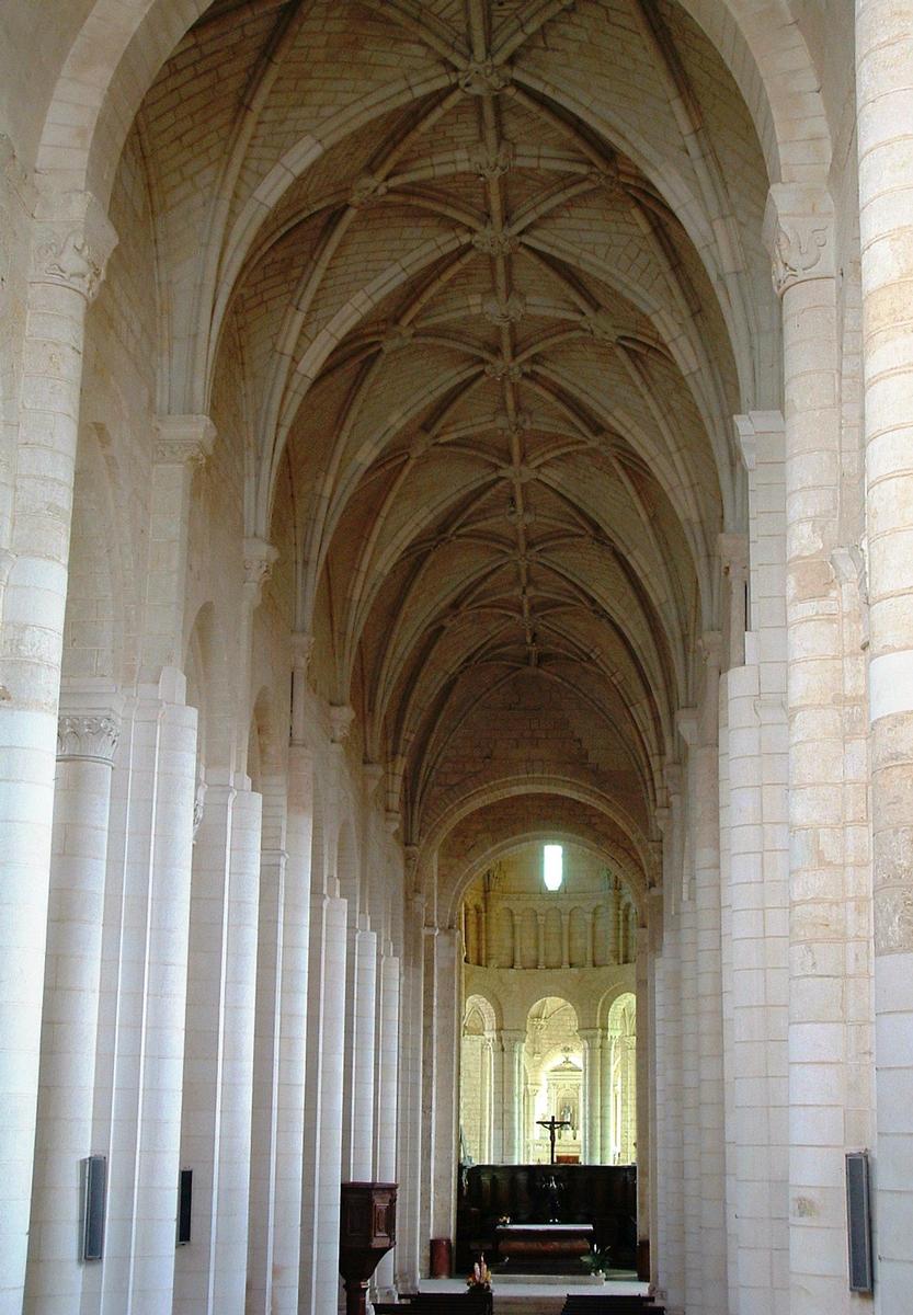 Ancienne abbatiale Saint-Jouin - Nef 