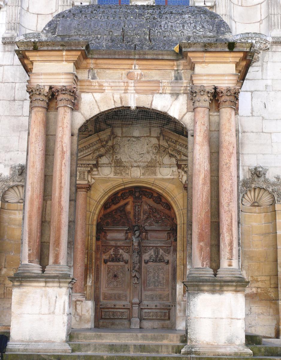 Dijon - Palais de Justice (Parlement de Dijon) - L'entrée construite par Hugues sambin 