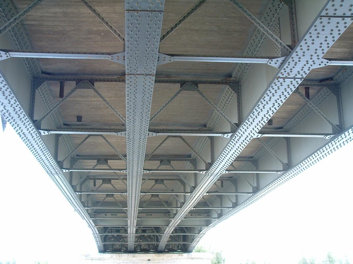 Saint-Jean-de-Blaignac Bridge 
