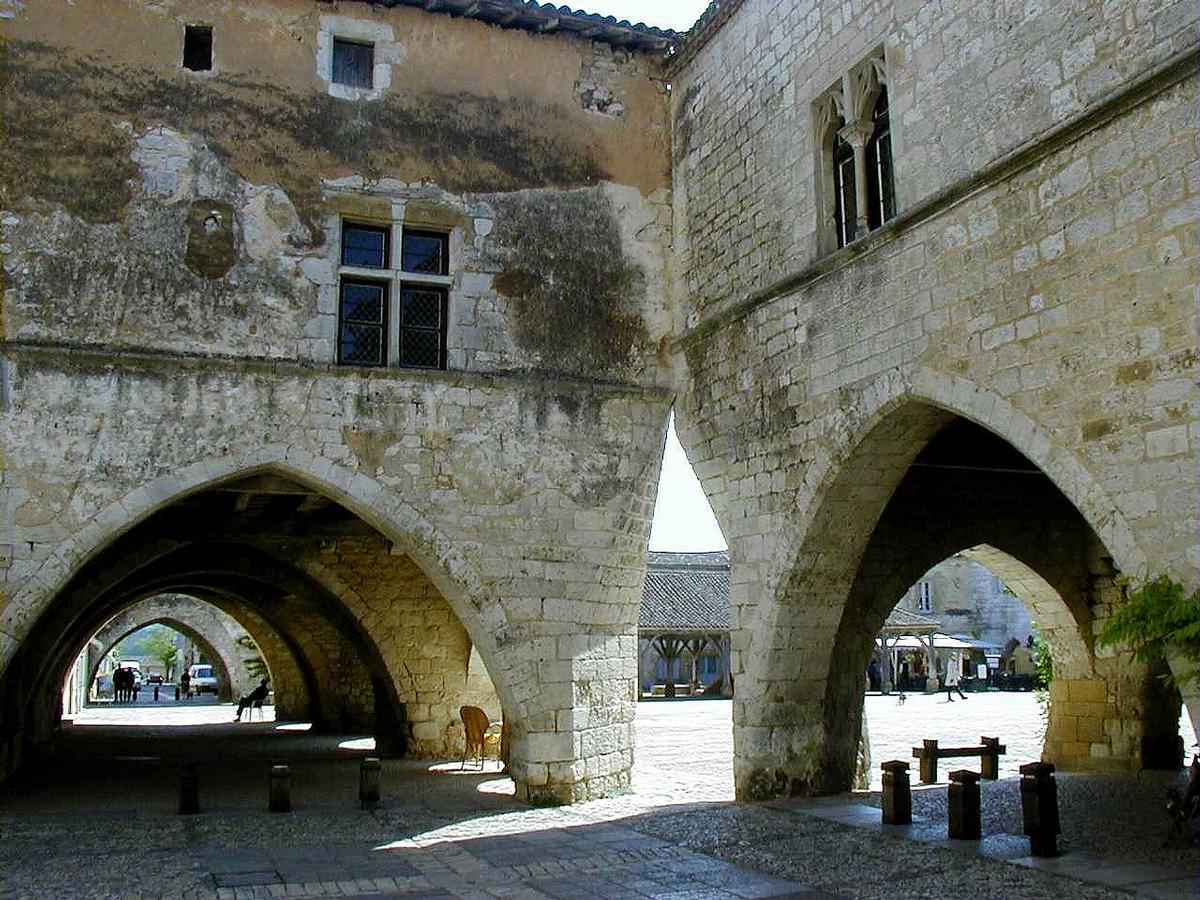 Bastide de Monpazier - Cornières - Rue Notre-Dame 