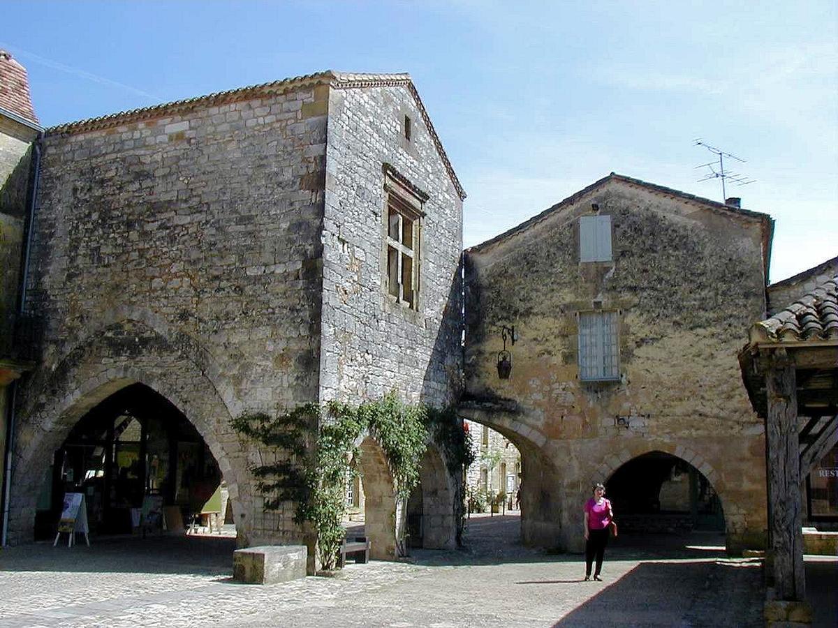 Bastide de Monpazier - Cornières - Rue Notre-Dame 