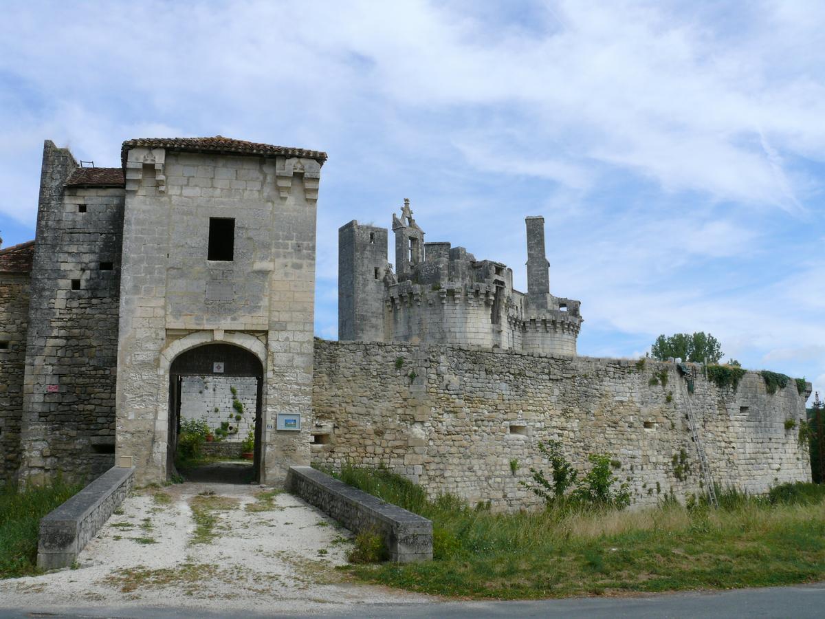 Mareuil Castle 