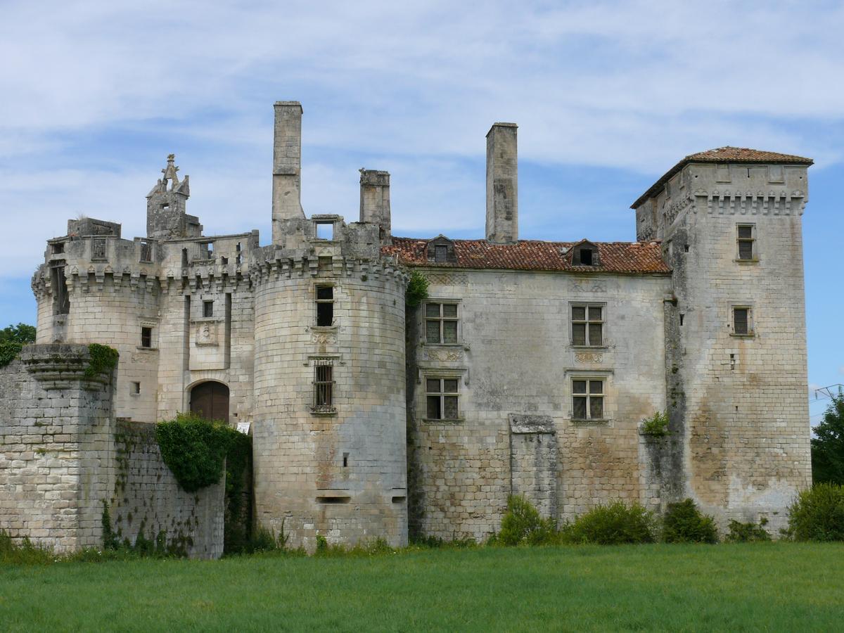 Mareuil Castle 