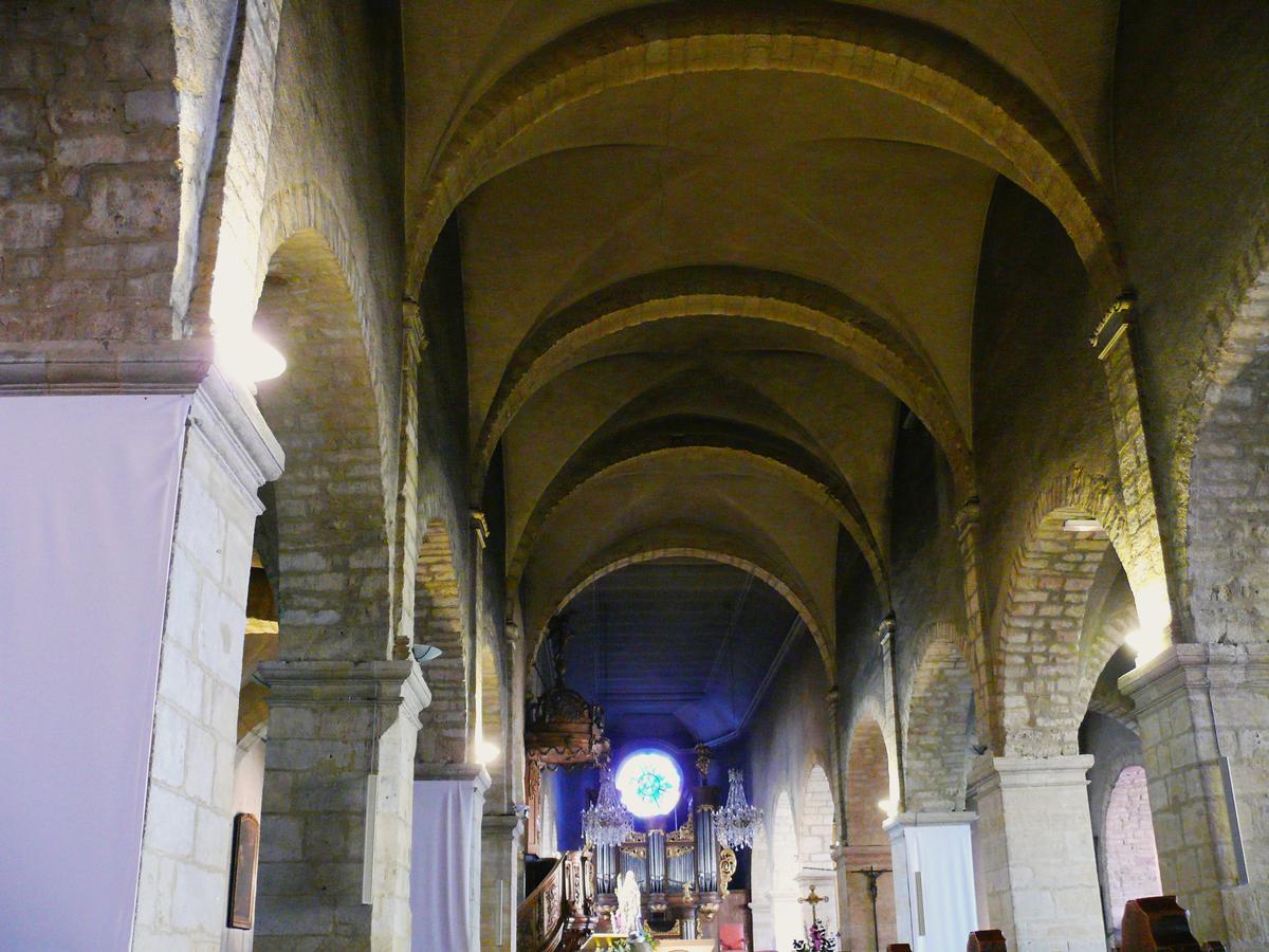 Pontarlier - Eglise Saint-Bénigne - Nef 