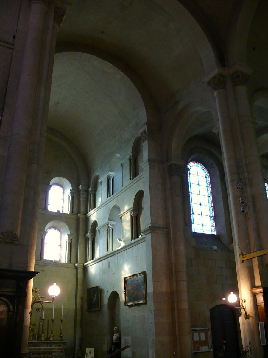Valence - Cathédrale Saint-Apollinaire - Bras sud du transept 