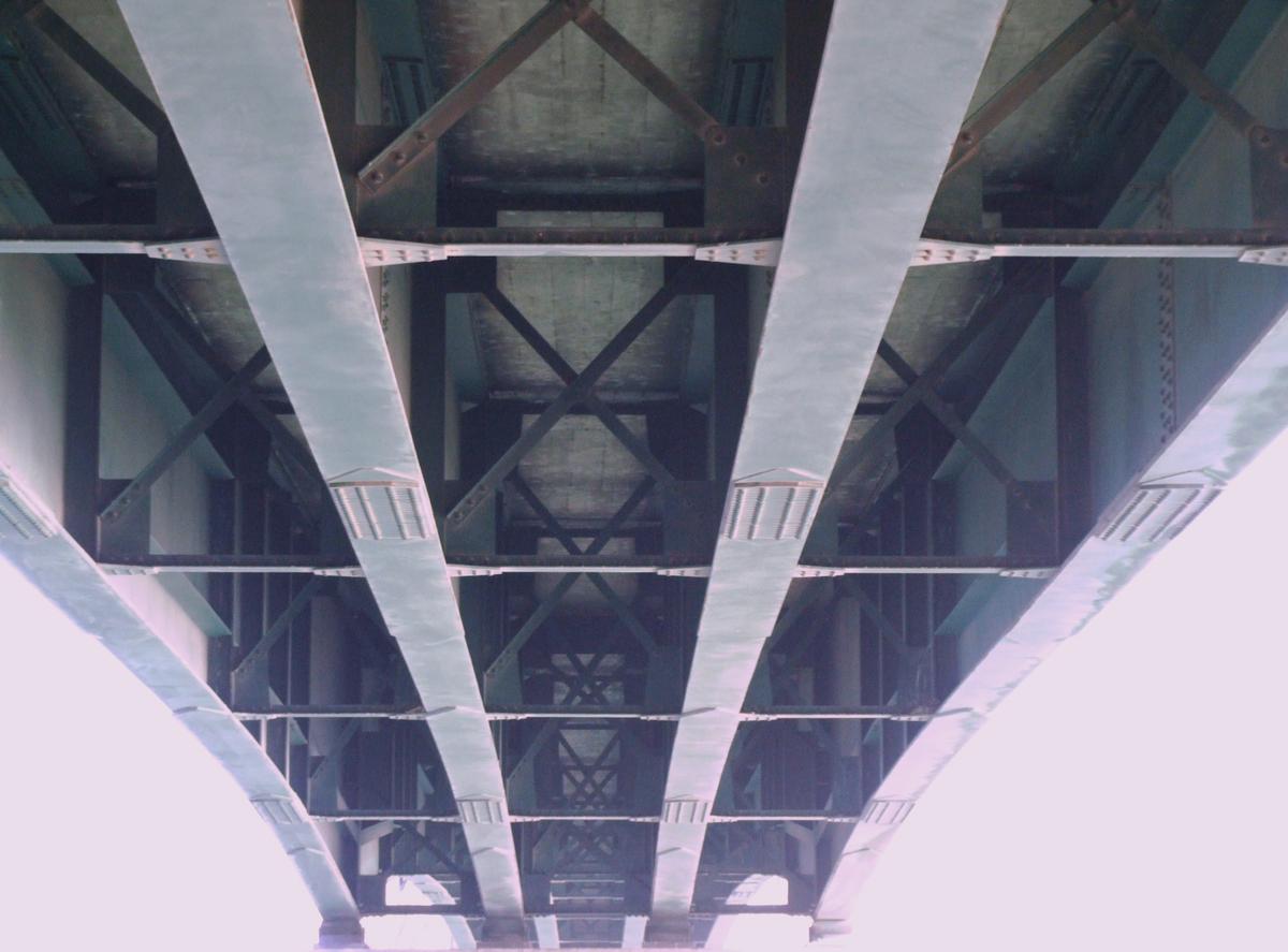 Brücke im Zuge der CD 11, Ancône 