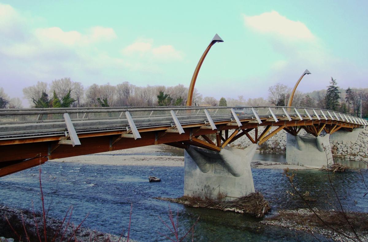 Wooden Bridge (Crest, 2001) 