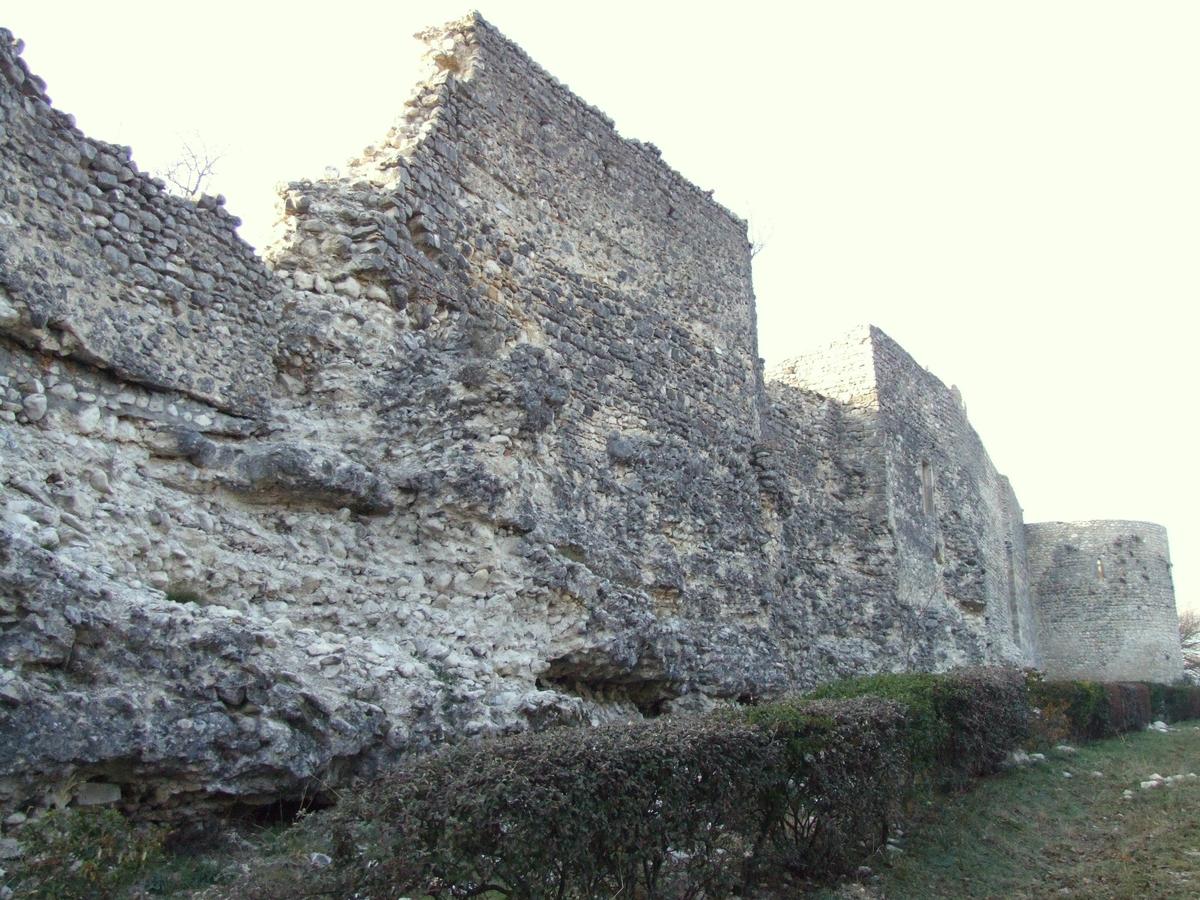 Die - Remparts - Tour Sainte-Agathe. Partie des remparts refaite au cours du Moyen Âge et pendant les guerres de religion 