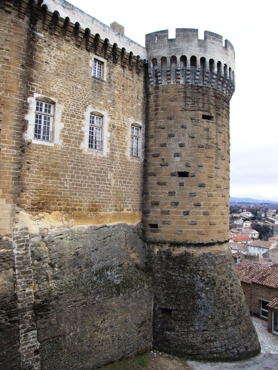 Castle at Suze-la-Rousse 