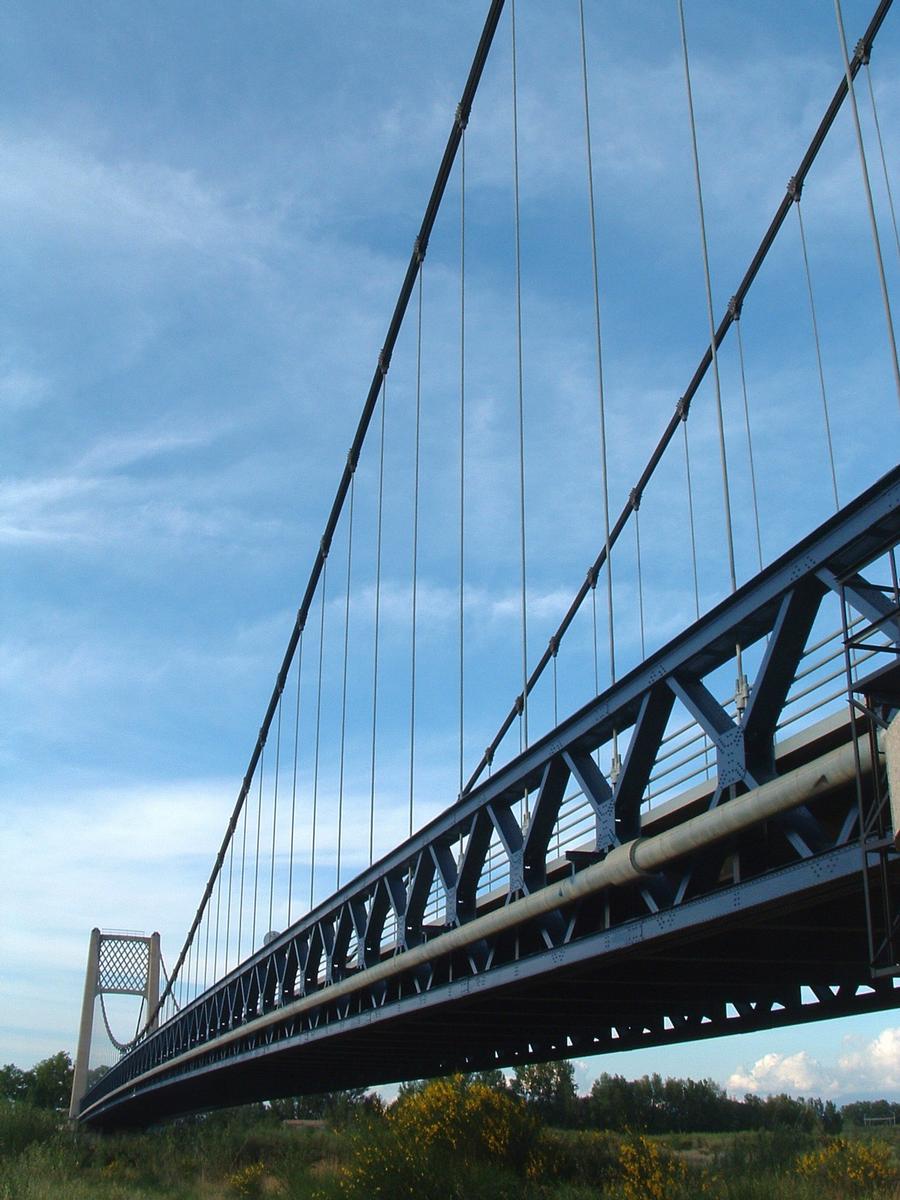 Pont suspendu de Rognonas 