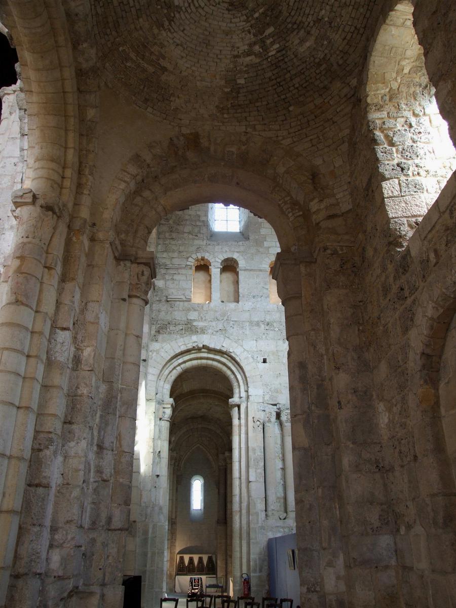 Ancienne abbatiale Notre-Dame - Collatéral droit 