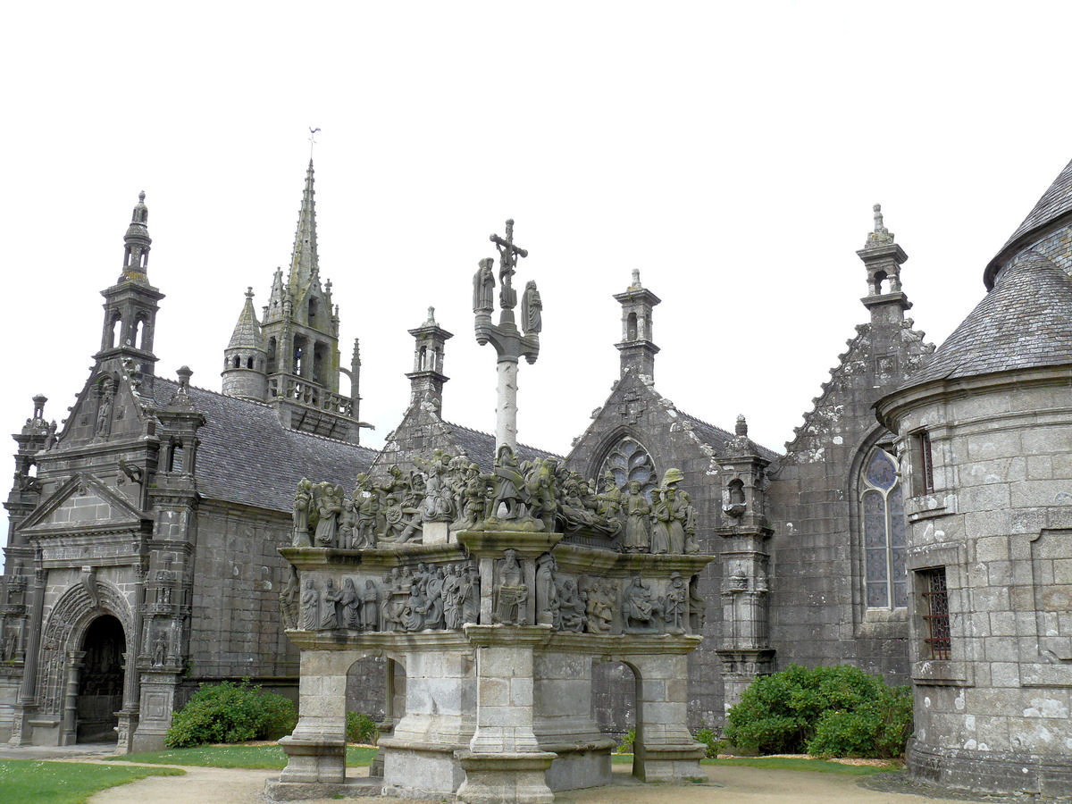 Guimiliau - Eglise Saint-Miliau - Calvaire 