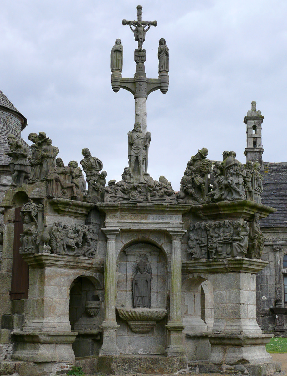 Guimiliau - Eglise Saint-Miliau - Calvaire 