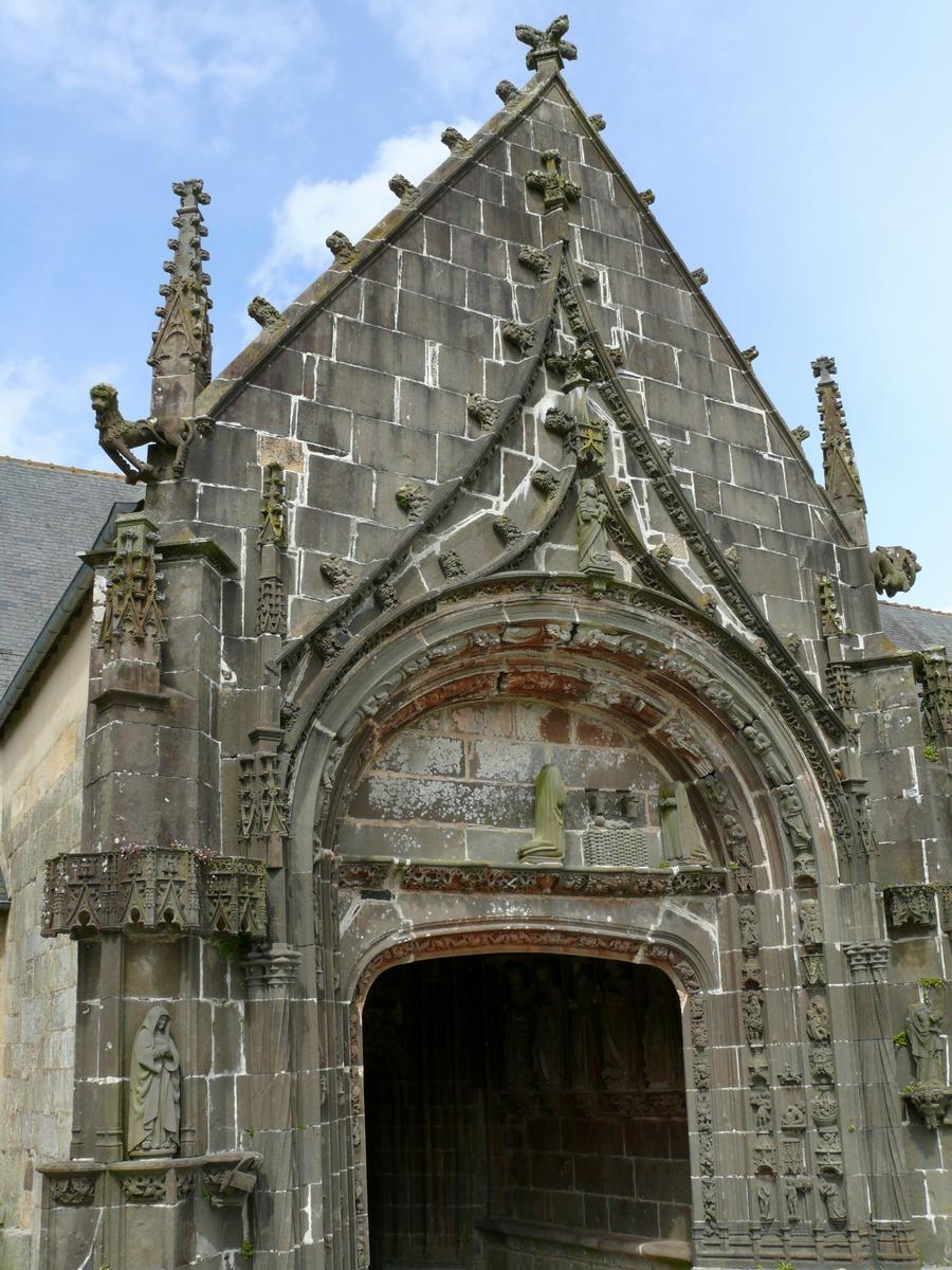Pencran - Eglise Notre-Dame et enclos paroissial - Porche construit en 1552 