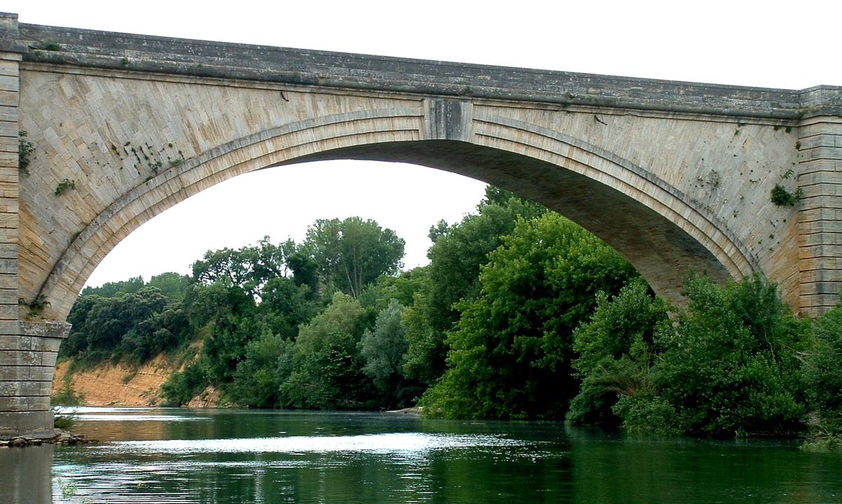 Pont de GignacArche centrale vue de l'amont 