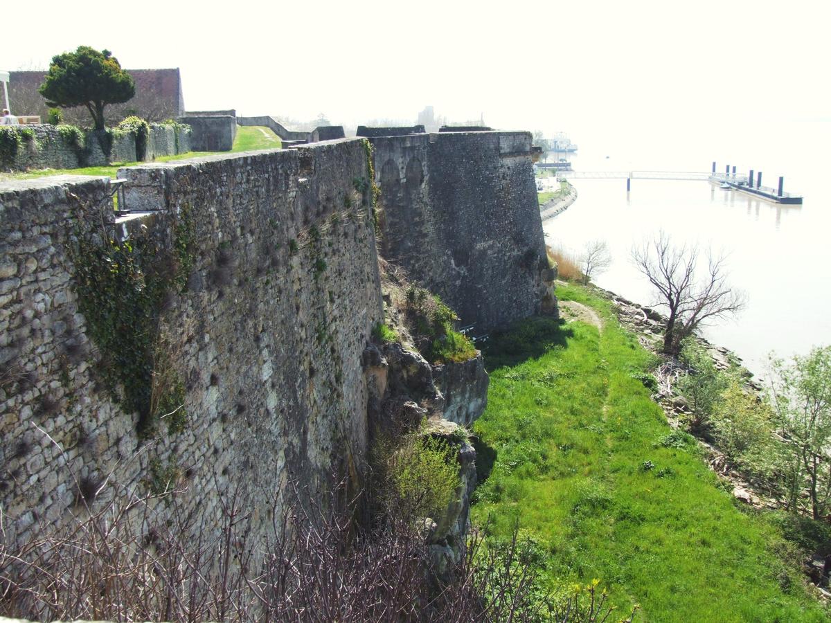 Citadelle de Blaye - Le rempart côté Gironde 