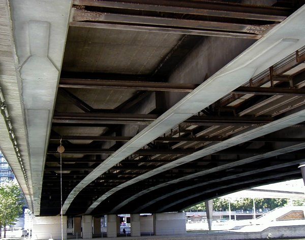 Pont de Grenelle.View of soffit of the deck with piers 