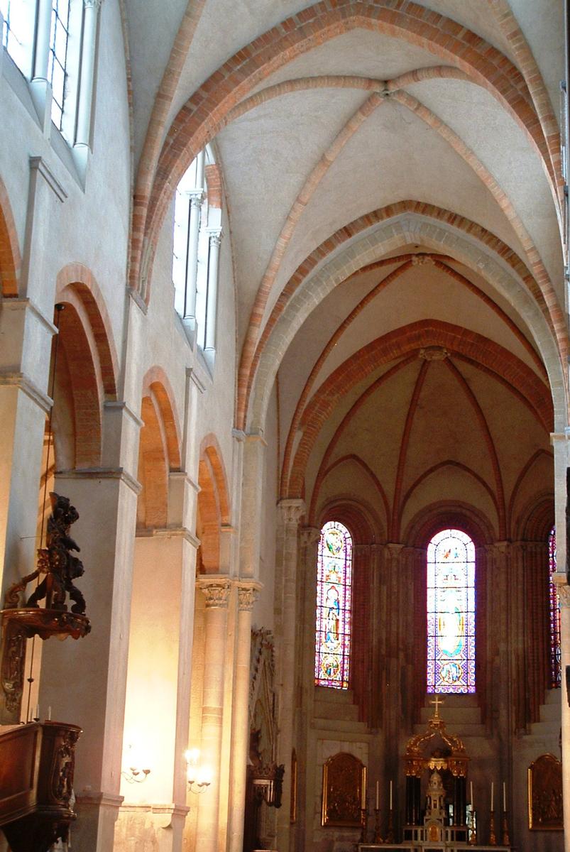 Grenoble - Cathédrale Notre-Dame - Nef 