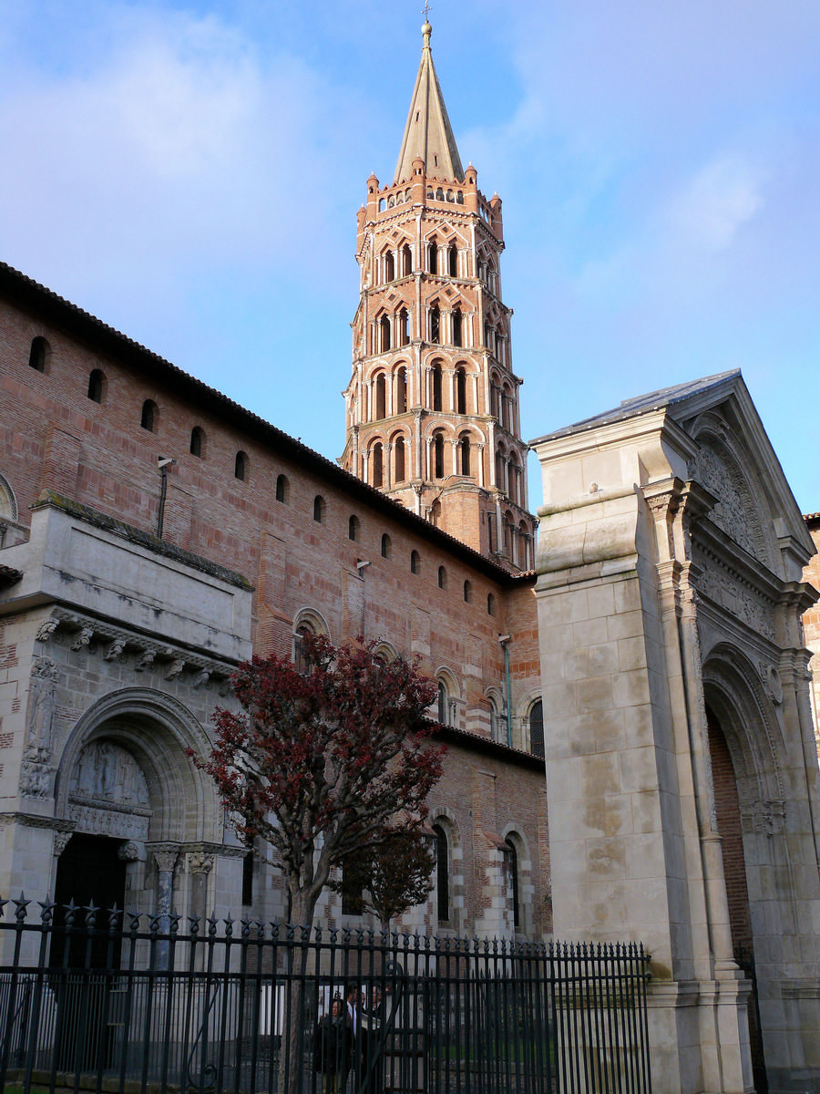 Toulouse - Basilique Saint-Sernin - Nef - Porte de l'Annonciation et porte de Miègeville 