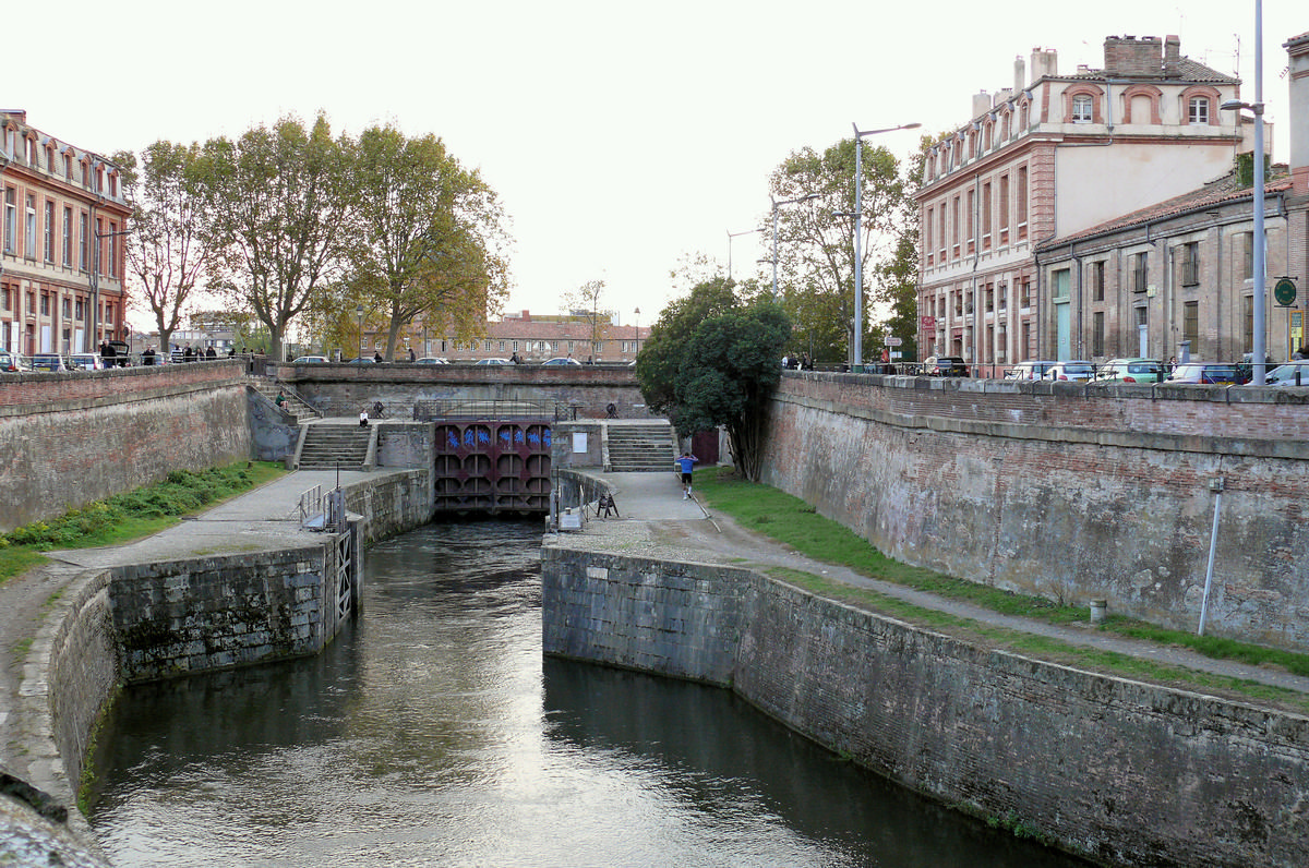 Toulouse - Canal de Brienne - Ecluse près de l'église Saint-Pierre-des-Cuisines 