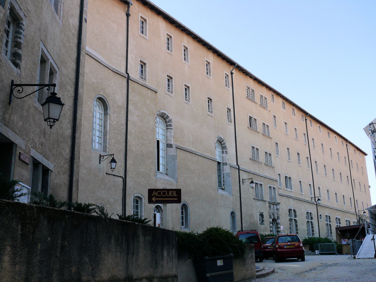 Le Puy-en-Velay - Centre culturel et de congrès Pierre-Cardinal 