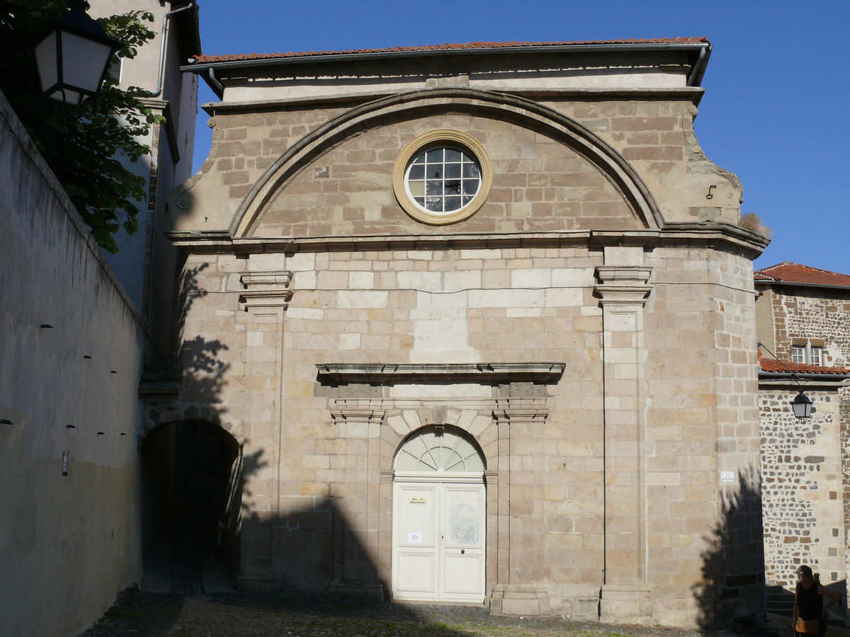 Le Puy-en-Velay - Centre culturel et de congrès Pierre-Cardinal - Ancienne chapelle du couvent servant aujourd'hui de salle de spectacles 