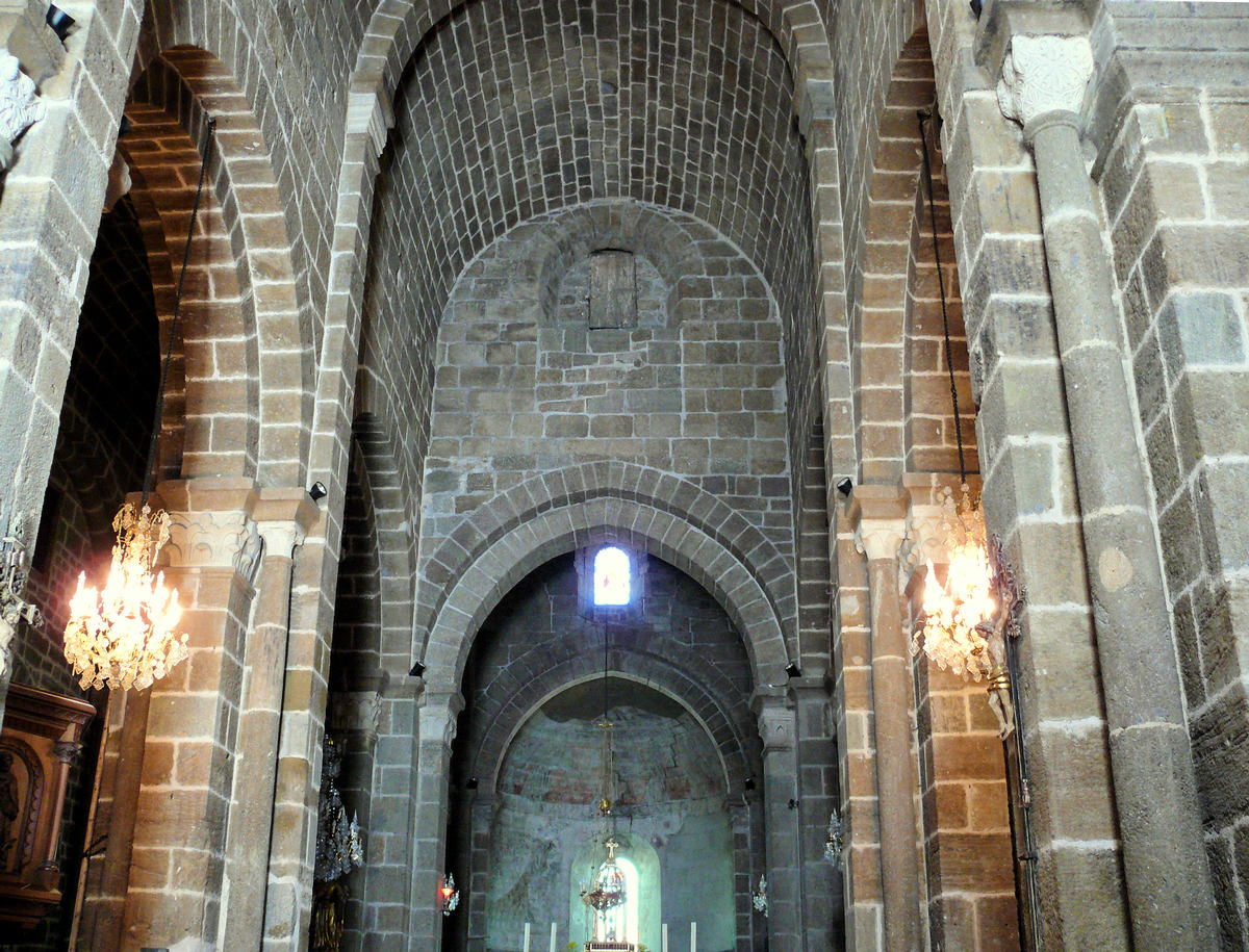 Polignac - Eglise Saint-Martin - Nef du 12ème siècle 