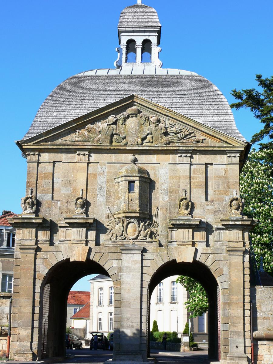 Mills Gate 