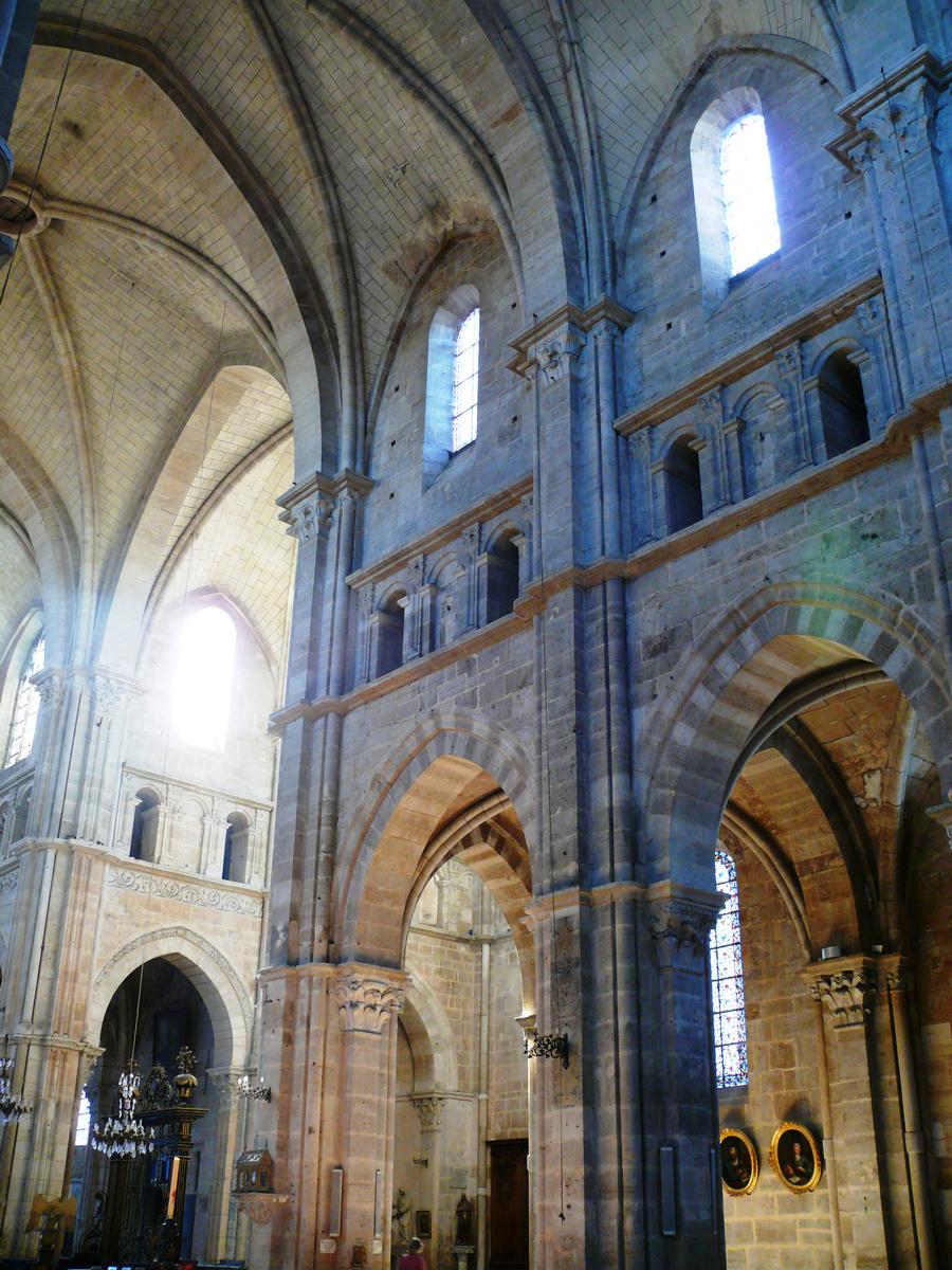 Cathédrale Saint-Mammès de Langres - Nef et croisée du bras sud du transept 