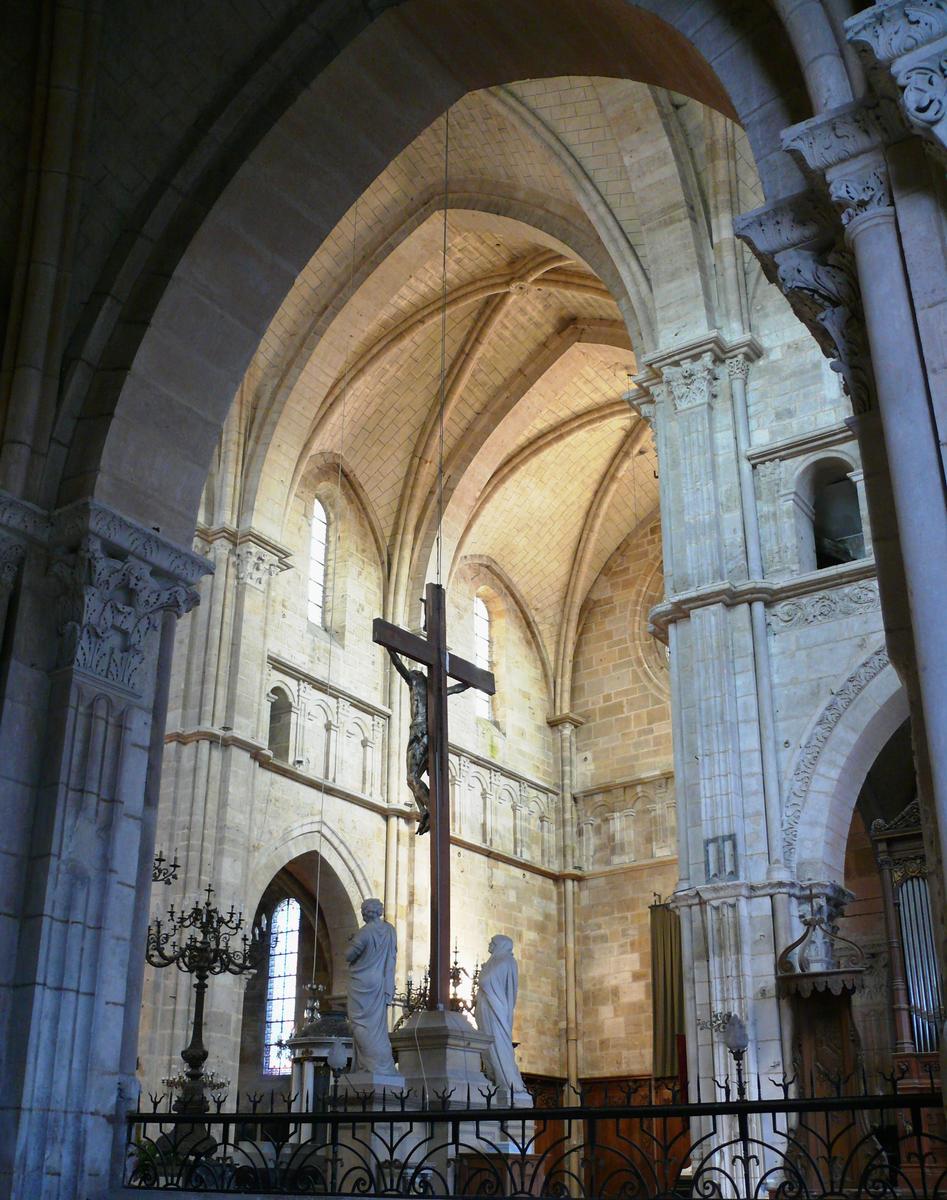 Cathédrale Saint-Mammès de Langres - Calvaire du maître-autel 