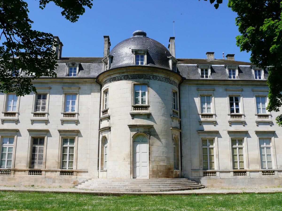 Château de Champlitte - Façade côté parc 