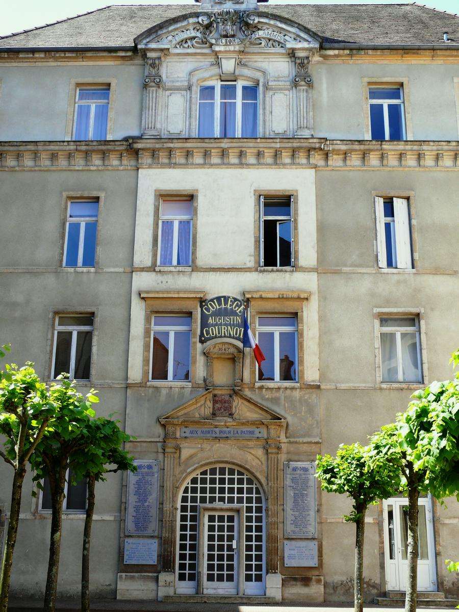 Gray - Lycée Augustin Cournot - Façade du collège 