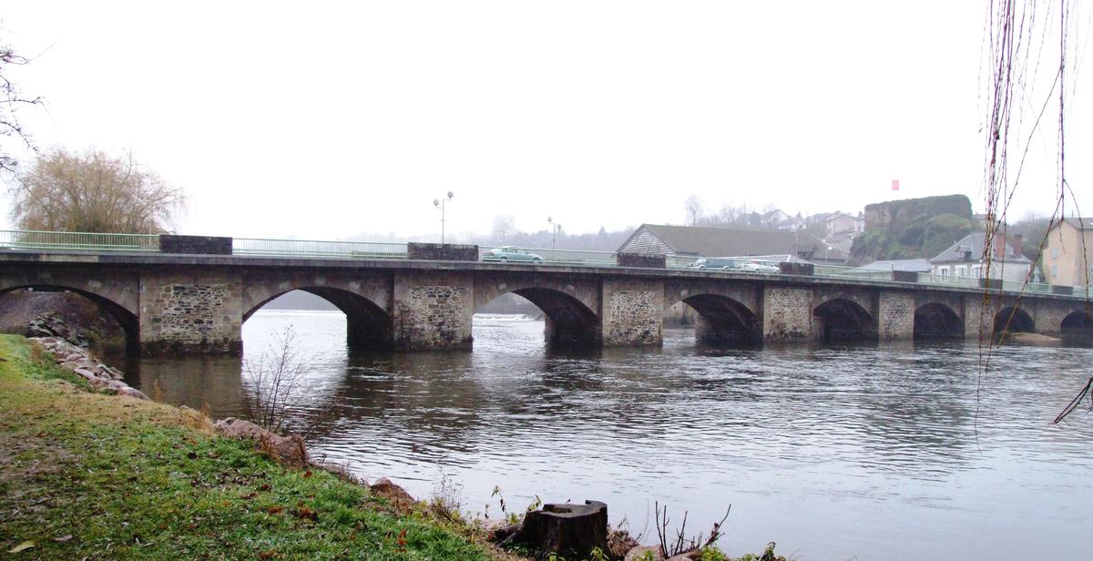 Brücke in Aixe-sur-Vienne 