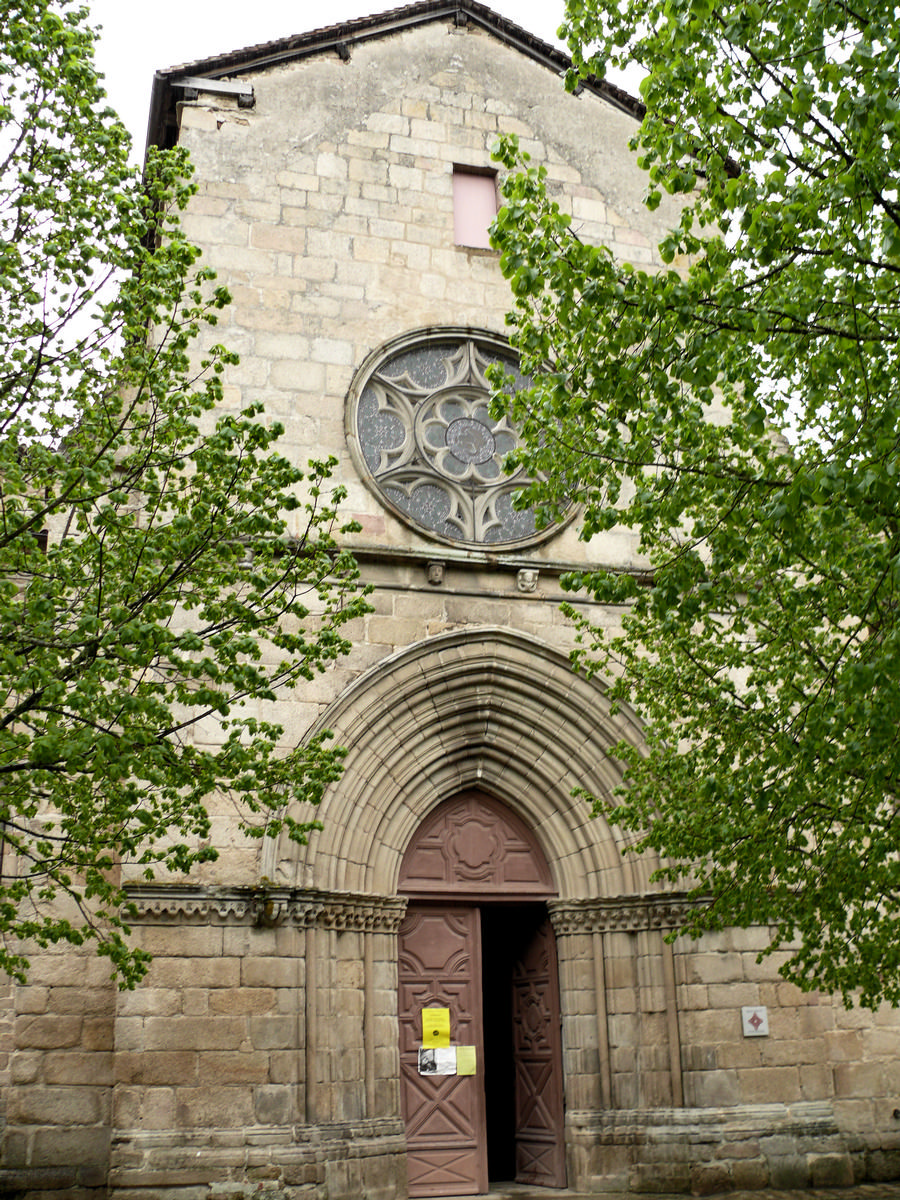 Eymoutiers - Collégiale Saint-Etienne - Portail du 13ème siècle 