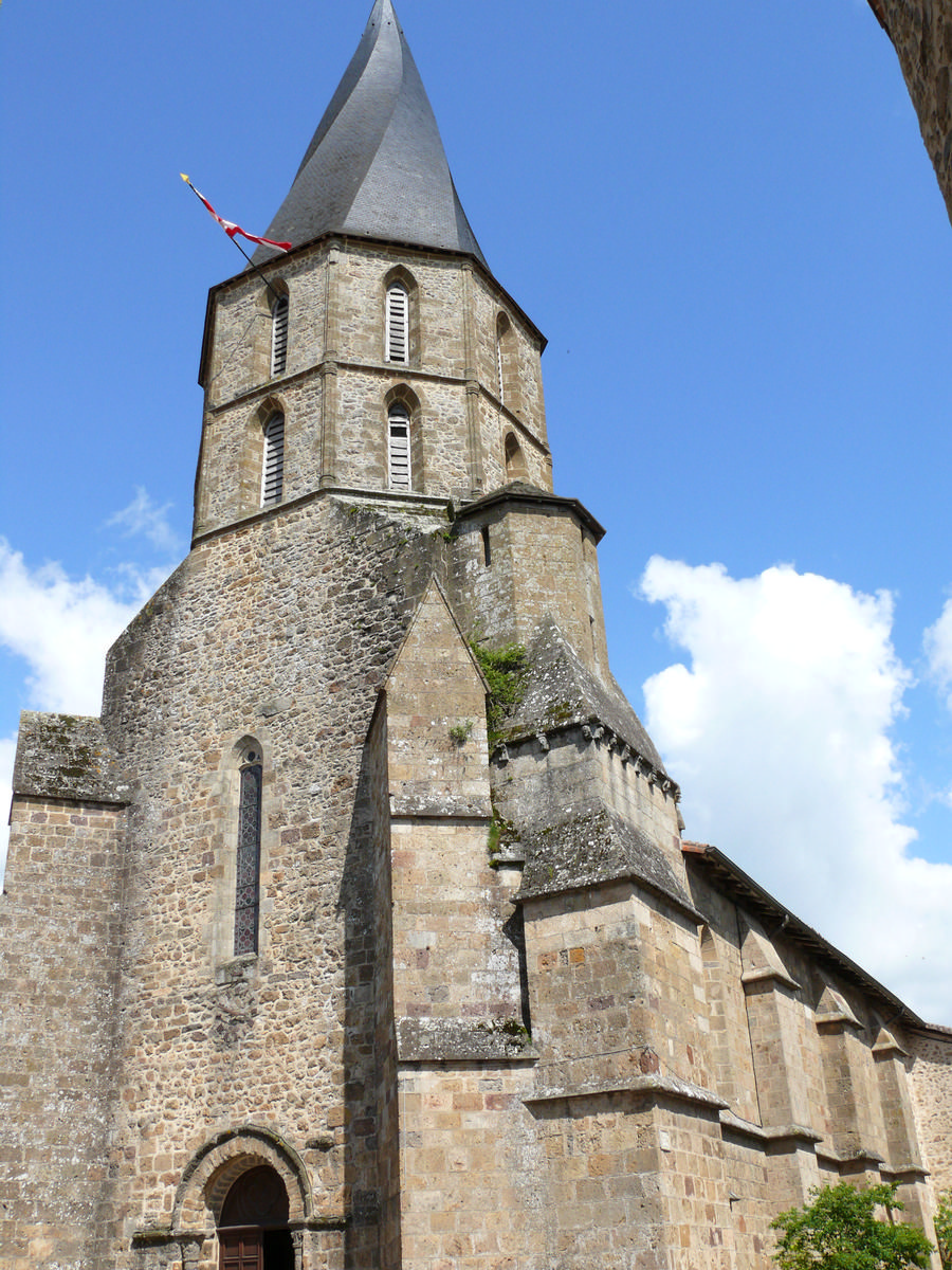 Rochechouart: Eglise Saint-Sauveur 