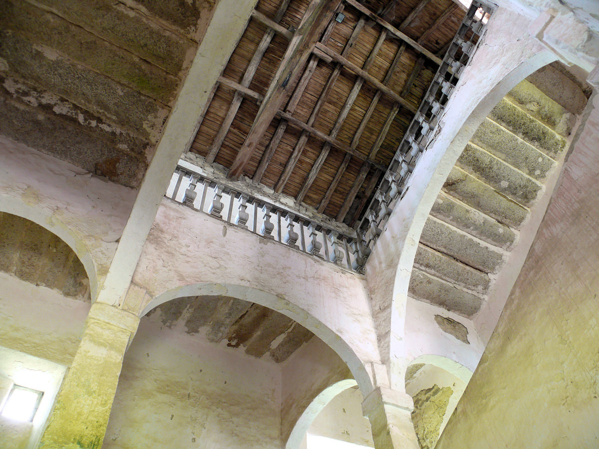 Fiche média no. 139090 Mortemart - Couvent des Carmes - Escalier monumental du 17 ème siècle. Deux escaliers monumentaux existent, un dans chaque pavillon d'angle
