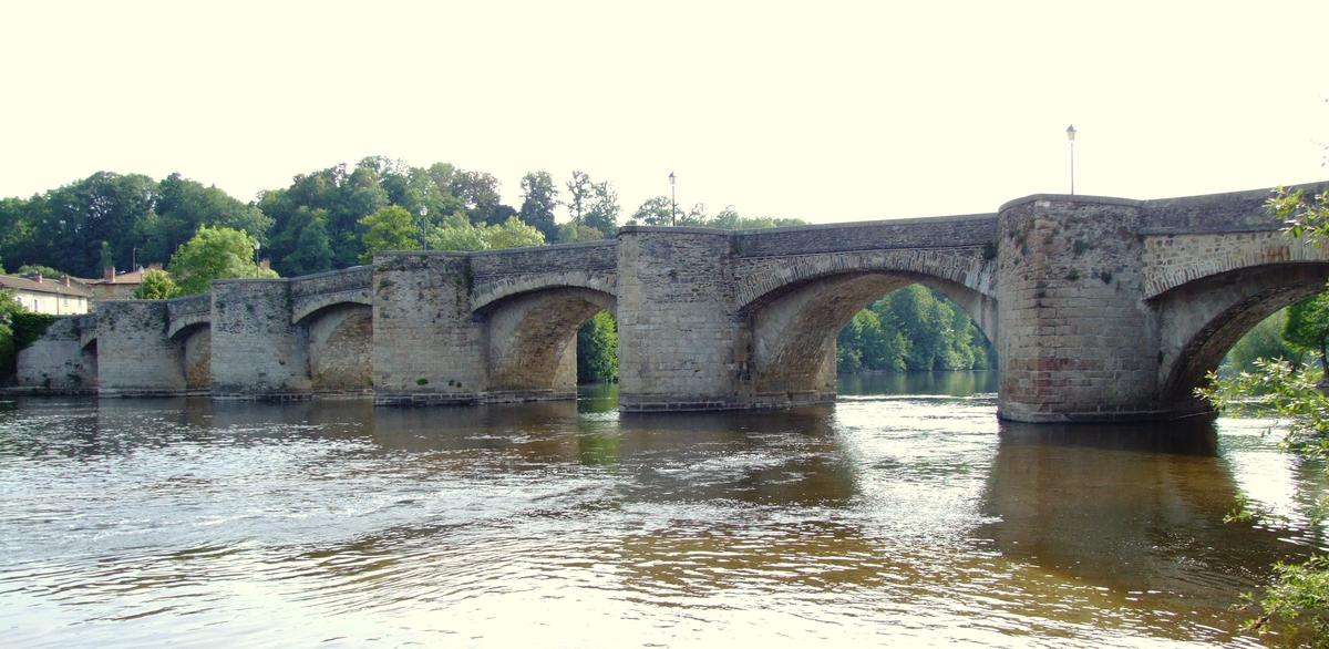 Saint-Junien - Pont Notre-Dame 