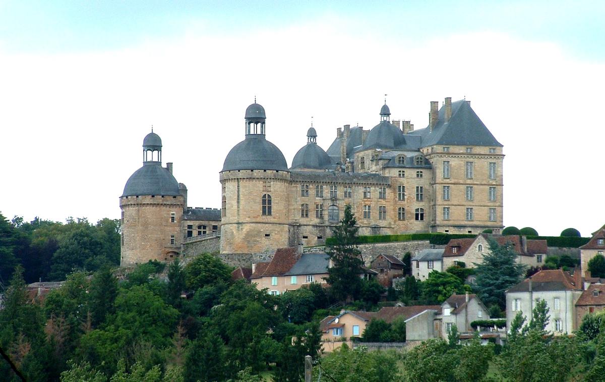 Château de HautefortVu de l'est 