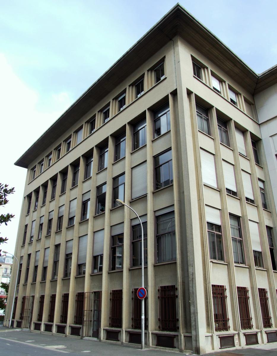 Boulogne-Billancourt - Hôtel de ville - Façade côté Espace Landowsky 